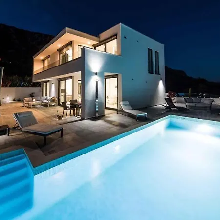 Hillside Villa