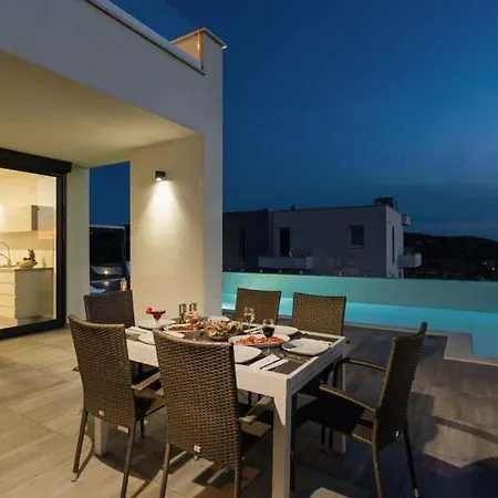 Villa Hillside