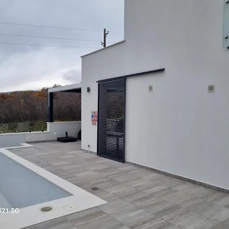 Hillside Villa Barci