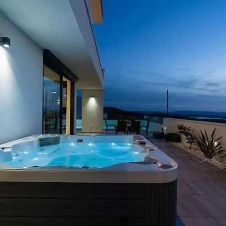 Hillside Villa *